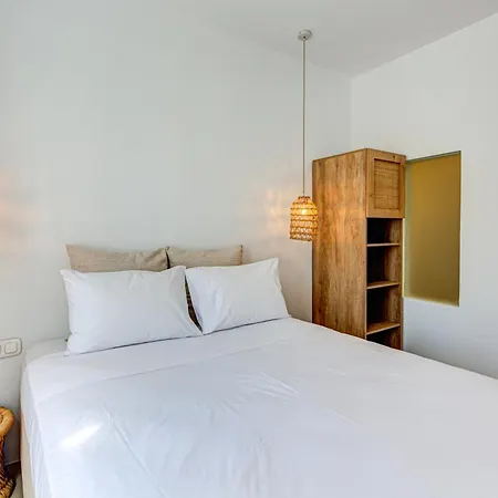 Silver Thea Parikia (Paros)