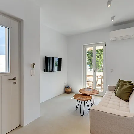 Silver Thea Apartment *